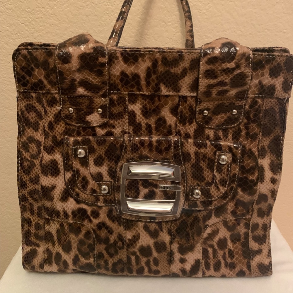Guess purse - Picture 2 of 10